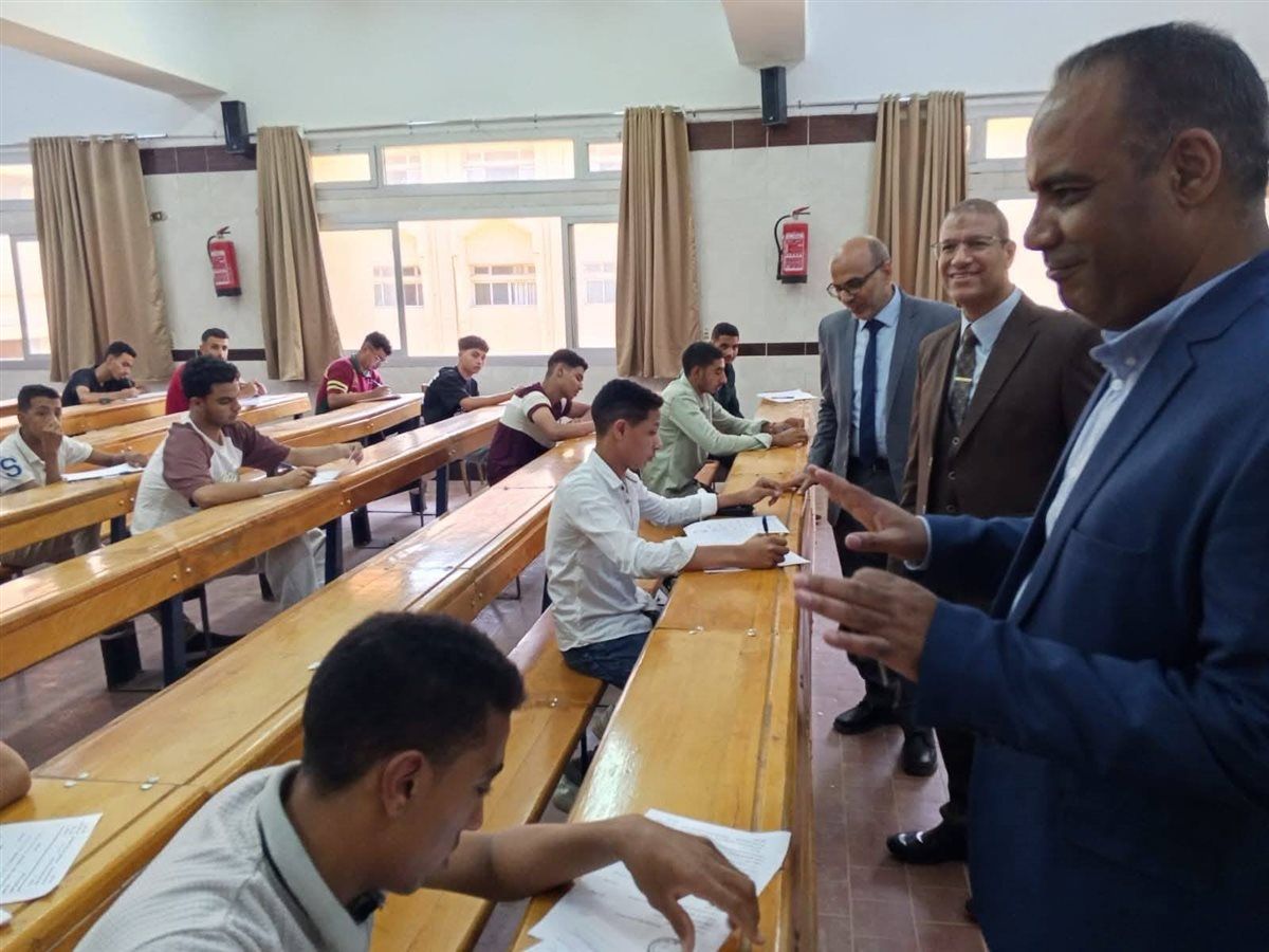 جانب من الامتحانات بجامعة الأزهر 