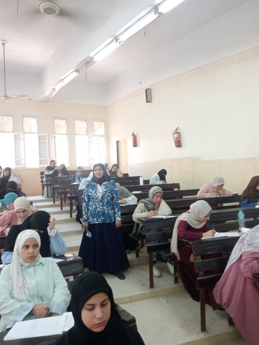 جانب من أعمال الامتحانات