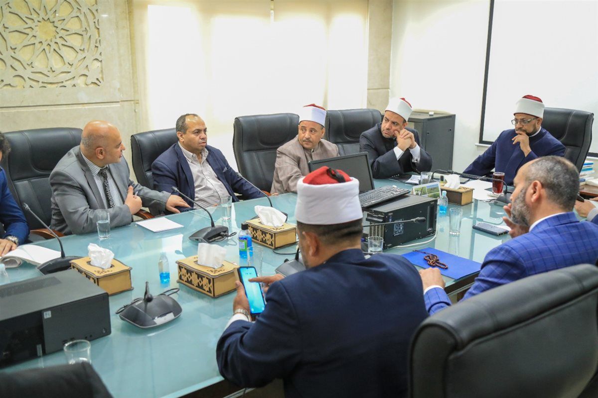 أمين البحوث الإسلامية يشدد على أهميَّة تعزيز التنسيق بين الإدارات داخل المجمع