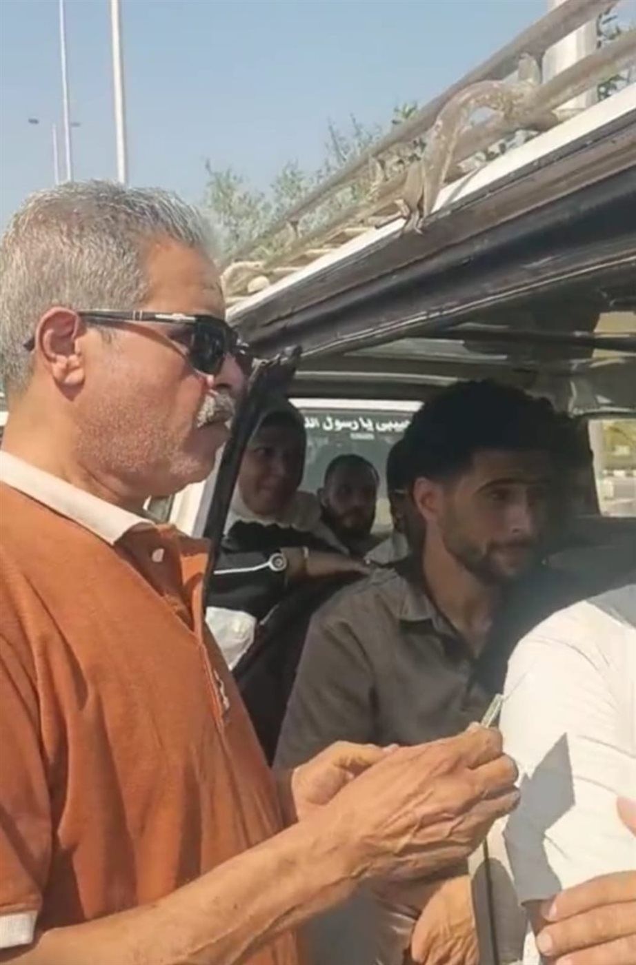 محافظة الجيزة: ضبط ٤٠١ مخالفة سرفيس وفض موقف عشوائى بميدان الجيزة وأخر بالمنيب