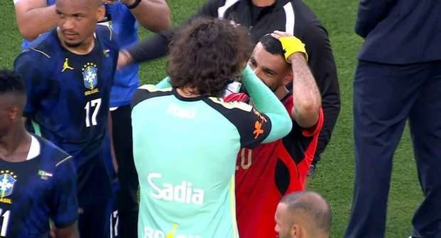 <strong>محمد صلاح وأليسون بيكر</strong>