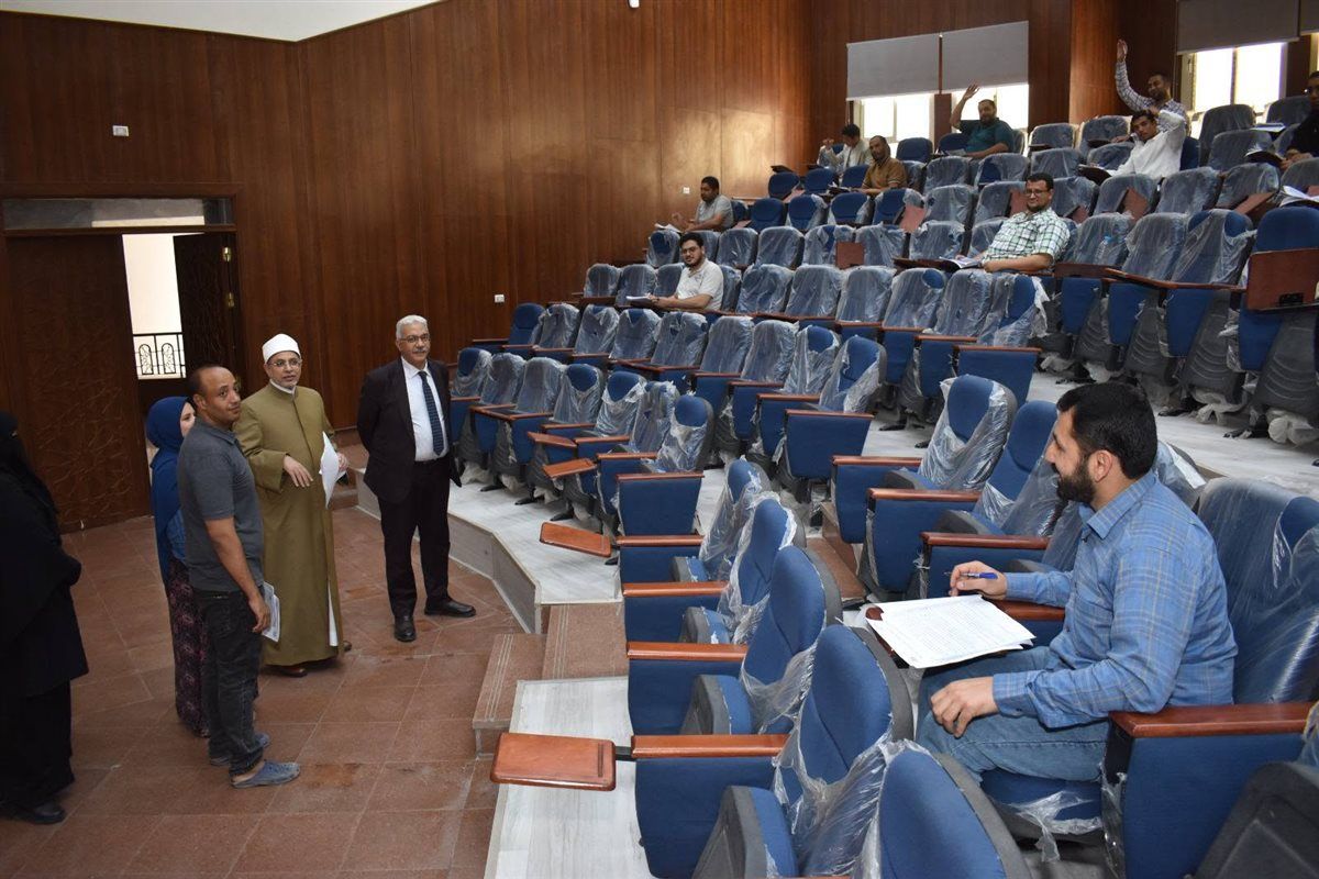 جانب من جولة رئيس جامعة الأزهر