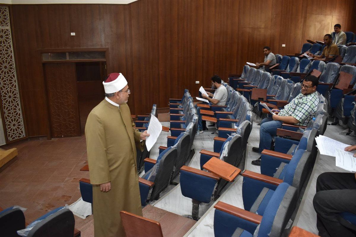 جانب من جولة رئيس جامعة الأزهر