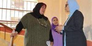 مدير تعليم القاهرة تتابع امتحانات الإعدادية وتدعم طلاب مستشفى 57357 -  أقرأ 24
