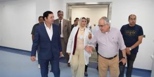 رئيس هيئة التأمين الصحي يتفقد فرع الدقهلية لمتابعة جاهزية المستشفيات وجودة الخدمات - أقرأ 24