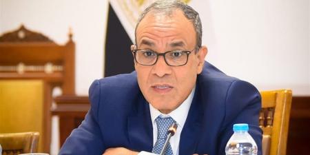 وزير الخارجية يؤكد لنظيره الصومالي أهمية الإسراع بالإفراج عن البحارة المصريين المختطفين وضمان سلامتهم - أقرأ 24