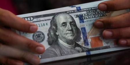 الدولار يرتفع مع تصاعد التوترات وتعليق المفاوضات بين أمريكا وإيران - أقرأ 24
