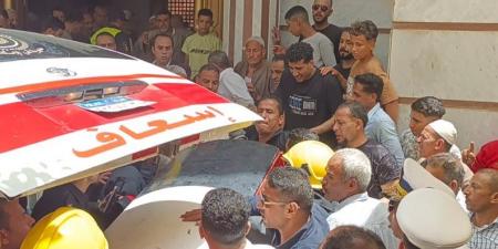 أهالي البحيرة يشيعون جثمان معاون شرطة شهيد حريق العجمي (صور) - أقرأ 24