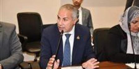 مصطفى البنا يشيد بمد وقف ضريبة الأطيان.. ويطرح مبادرتين لحظر الهدر المائي وتدوير المخلفات -  أقرأ 24