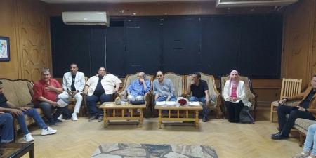 قصور الثقافة تحتفي بتجربة الشاعر مدحت منير ضمن برنامج "العودة إلى الجذور" - أقرأ 24