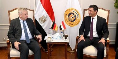 وزير الصناعة يبحث مع سفير ألمانيا لدى مصر سبل تعزيز التعاون الصناعي بين البلدين - أقرأ 24
