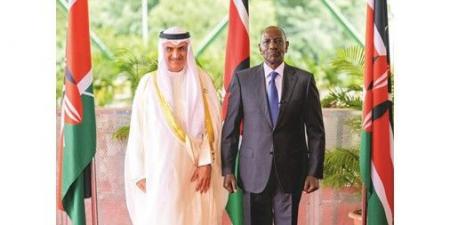سفيرنا لدى نيروبي يقدم أوراق اعتماده إلى رئيس كينيا