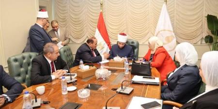 وزير الأوقاف يستقبل عددًا من النواب لبحث احتياجات المواطنين - أقرأ 24