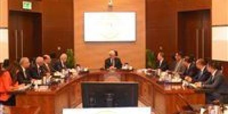 باستثمارات 550 مليون دولار.. نائب رئيس الوزراء يبحث مع أكبر شركة صينية للإطارات توسعاتها الجديدة بمصر -  أقرأ 24