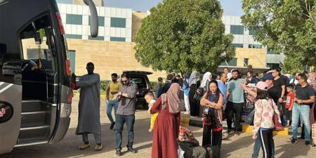 ترحيل 851 أجنبيًا بالسودان.. حكومة الخرطوم تدعو المواطنين للإبلاغ عن العمالة غير المصرح بها - أقرأ 24