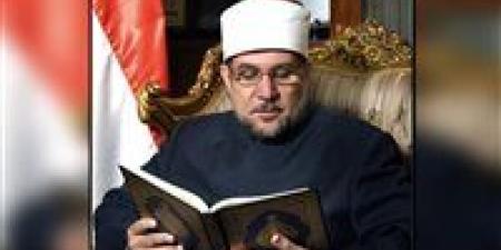 مختار جمعة: القابض على وقاره الإعلامي في زمن هوس الترند كالقابض على الجمر - أقرأ 24