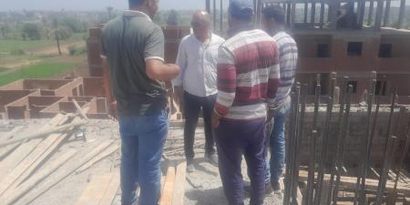 رئيس مدينة ببا يتابع ميدانيًا الموقف التنفيذي لمشروع إحلال وتجديد المستشفى المركزي بالمدينة - أقرأ 24