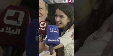 دارت حالة بالبكاء على باباها .. لقاء أساتذة إعداد مواضيع البكالوريا بعائلاتهم بعد 45 يوما من العزل -  أقرأ 24