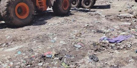 رفع 15 طن مخلفات وإيقاف أعمال بناء مخالف بمنطقة نجع مهيوب بالأقصر - أقرأ 24