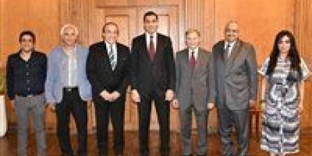 وزير الشباب والرياضة يتابع استعدادات كأس العالم للدارتس 2027 -  أقرأ 24