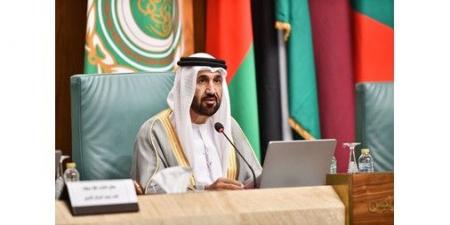 رئيس البرلمان العربي يستنكر الحملات المضللة والمسيئة التي تستهدف الإمارات وقطر