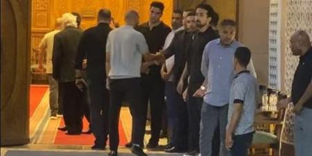 نجوم الفن يساندون المنتج مصطفى العوضي في عزاء والده (صور) - أقرأ 24