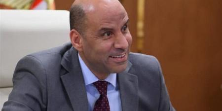 "العمل" تُطلق قناة رقمية عبر "واتساب" للرد على استفسارات المواطنين - أقرأ 24
