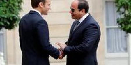 رئيس فرنسا يستقبل الرئيس السيسي بعد وصوله مقر انعقاد قمة مجموعة السبع - أقرأ 24
