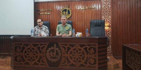 رئيس مدينة القناطر الخيرية يعقد اجتماعاً موسعاً لمتابعة ملفات التصالح والمتغيرات المكانية - أقرأ 24