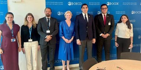 وزير الرياضة يزور مقر منظمة التعاون الاقتصادي والتنمية OECD بباريس - أقرأ 24