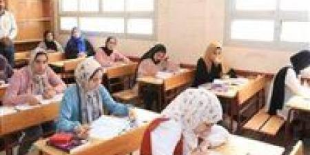 السجن 7 سنوات وغرامة 200 ألف جنيه عقوبة تنتظر المسرب الخارجي للامتحانات.. تفاصيل -  أقرأ 24