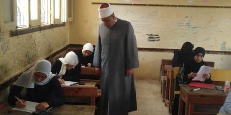 اليوم.. طلاب الشعبة الأدبية بالشهادة الثانوية الأزهرية بالبحيرة يؤدون امتحان التاريخ - أقرأ 24