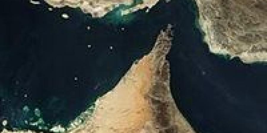 رئيس لجنة الأمن القومي بالبرلمان الإيراني: مضيق هرمز سيادي ولن يكون مادة للمساومة مع واشنطن -  أقرأ 24