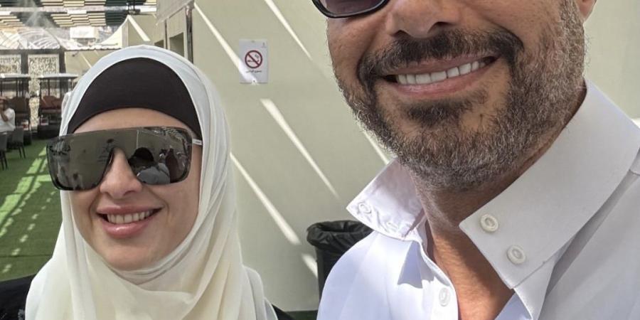 أحمد السعدني ينشر صورة من الحج مع ياسمين عبد العزيز ويعلق: ربنا يتقبل يا حاجة -  أقرأ 24