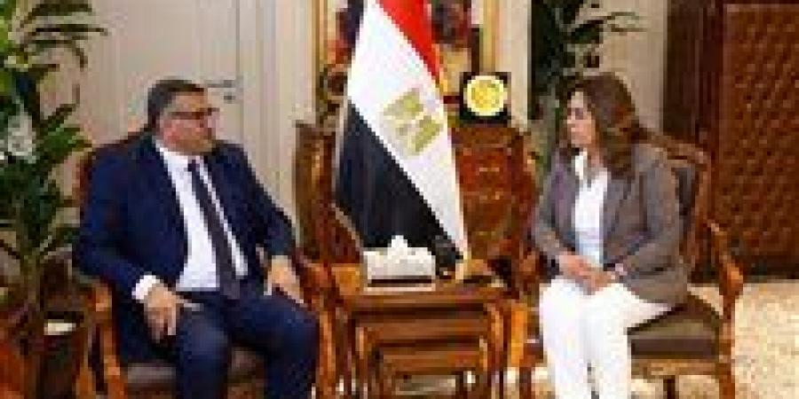 وزيرة التنمية المحلية والبيئة تتابع مشروعات «حياة كريمة» في قنا.. تنفيذ 1683 مشروعًا وإنجاز أكثر من 1000 مشروع -  أقرأ 24