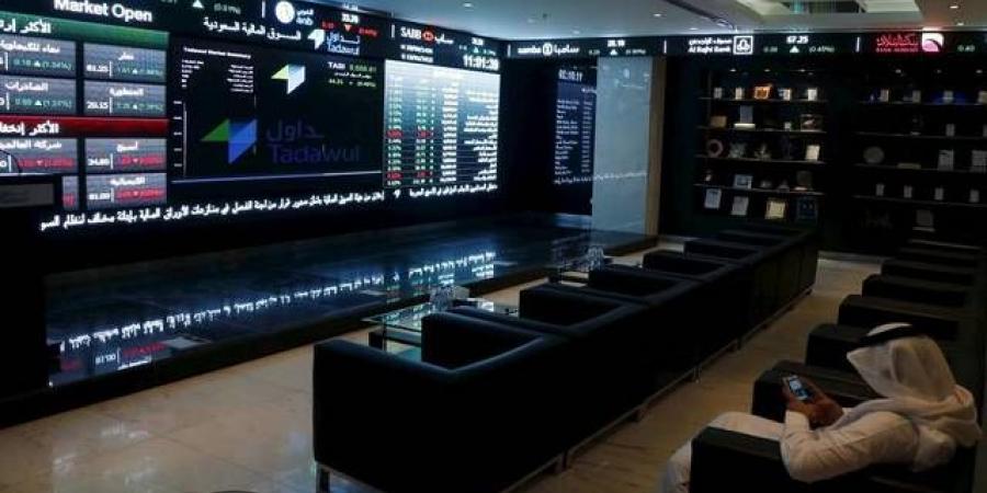سيولة السوق السعودي تتركز في الأسهم القيادية بقطاعي الطاقة والبنوك - أقرأ 24
