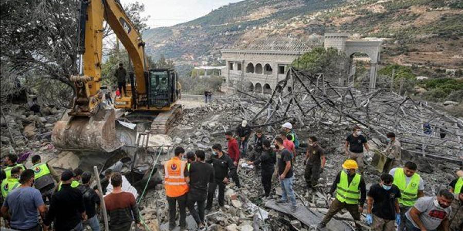 الدفاع المدني اللبناني: انتشال 6 جثث من تحت أنقاض مبنى استُهدف جنوب لبنان - أقرأ 24
