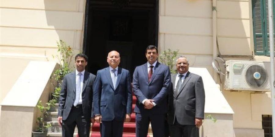 محافظ القاهرة يبحث سبل تعزيز التعاون المشترك وتبادل الخبرات مع منظمة المدن العربية - أقرأ 24