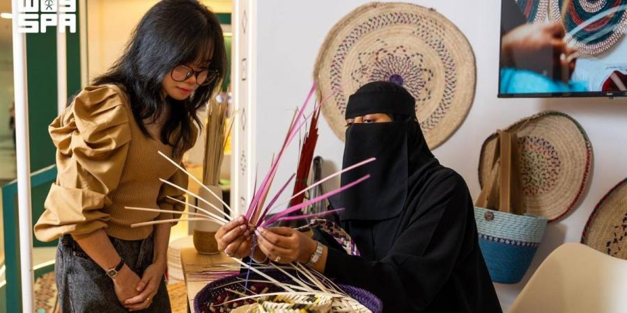 ركن الحرف اليدوية السعودية يقدم تجربة ثقافية ثرية لزوار معرض كوالالمبور الدولي للكتاب
