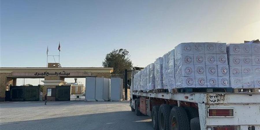 الهلال الأحمر يطلق قافلة "زاد العزة" بحمولة أكثر من ثلاثة آلاف طن - أقرأ 24