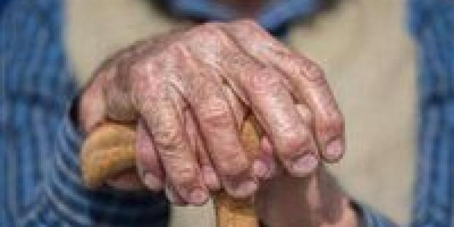 9 حالات يعتبر فيها المسن معرضًا للخطر وفقًا لقانون رعاية حقوق المسنين.. تعرف عليها -  أقرأ 24