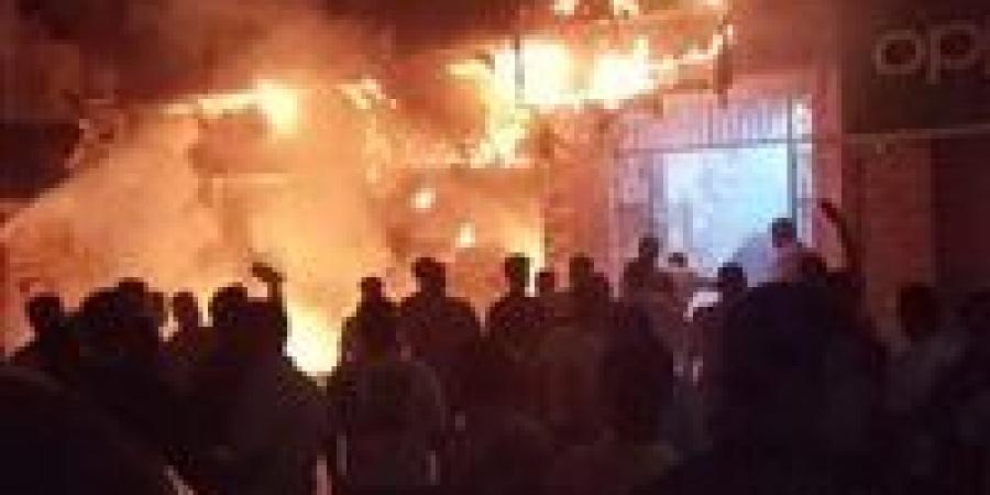 السيطرة على حريق بمحل " كبدة وليمون " في عدنان بمدينة المنيا -  أقرأ 24