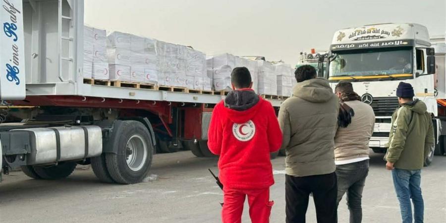 الهلال الأحمر المصري يطلق "زاد العزة" الـ207 بأكثر من ألفي طن مساعدات لدعم الفلسطينيين - أقرأ 24