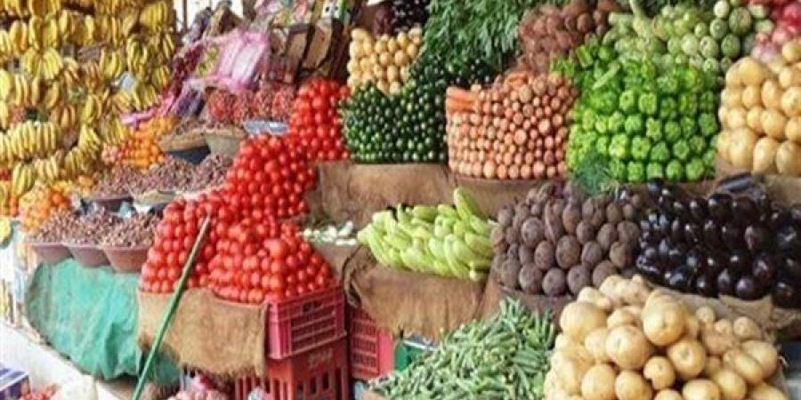 تراجع أسعار الخضراوات والفاكهة في سوق العبور بعد انتهاء موسم العيد - أقرأ 24