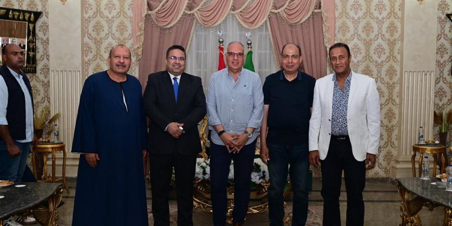 وزير الري يتفقد تطهيرات نهر النيل وترعة الإبراهيمية وسحارة مصرف المحيط بالمنيا - أقرأ 24