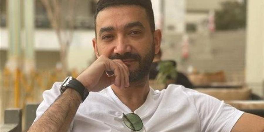 نادر حمدي.. يستكمل حالة الجدل بين الملحنين والمطربين.. هات حد صوته حلو - أقرأ 24