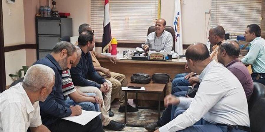 مدير تعليم فرشوط يعلن الجاهزية الكاملة لانطلاق امتحانات الشهادة الإعدادية - أقرأ 24