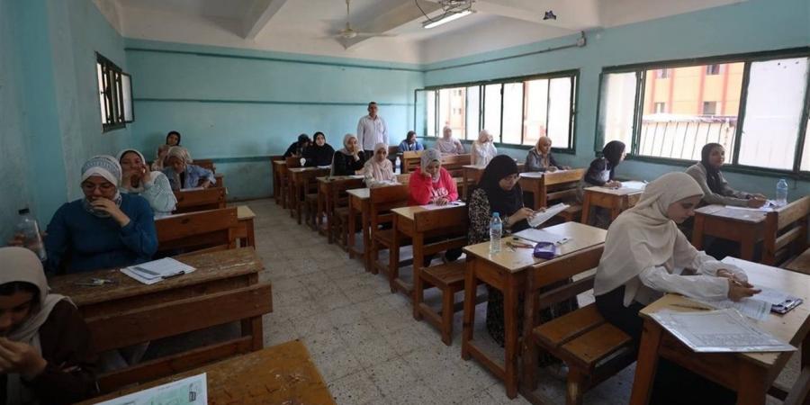 اليوم.. طلاب أولى ثانوي يؤدون امتحان الفرصة الثانية للبرمجة والذكاء الاصطناعي - أقرأ 24