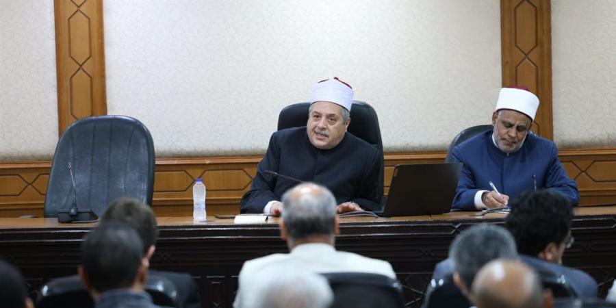 أيمن عبدالغني والشرقاوي يجتمعان برؤساء فرق المتابعة المكلفة بمتابعة لجان الثانوية الأزهرية - أقرأ 24