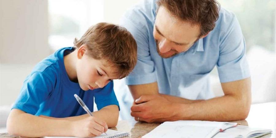 كيف نحبب أبناءنا فى المذاكرة؟.. أستاذ طب نفسى يجيب - أقرأ 24